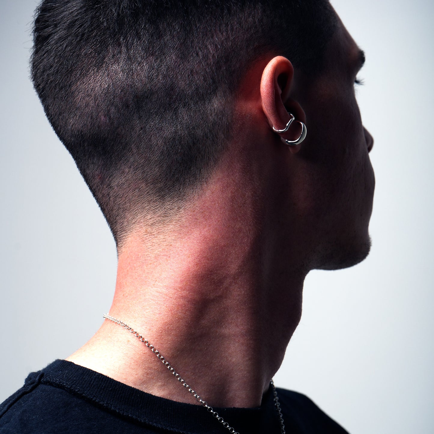 EAR CUF BIBBE